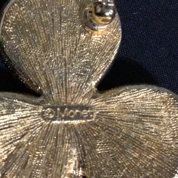 Monet Clover Brooch - Picture 5 of 5